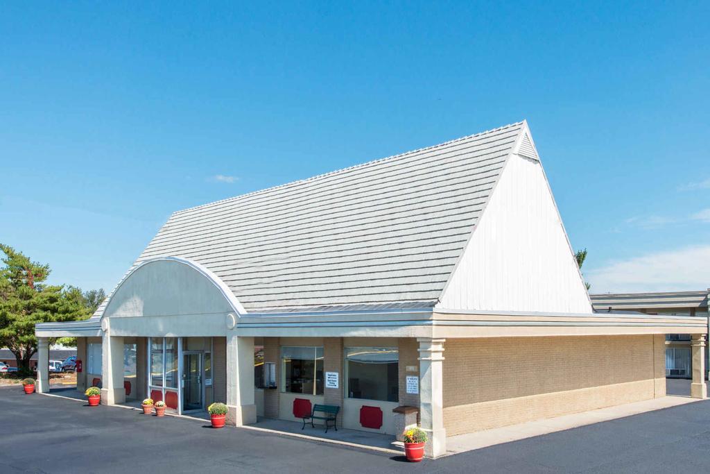 Fairbridge Inn Express Frankfort Bagian luar foto
